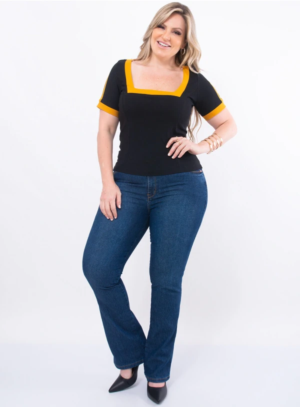 Blusa Plus Size Decote Quadrado