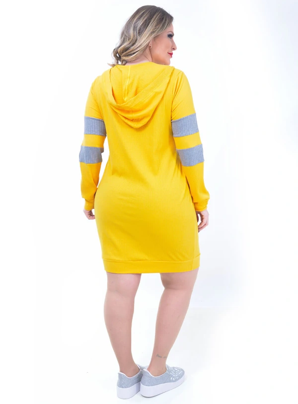 Vestido Plus Size Capuz