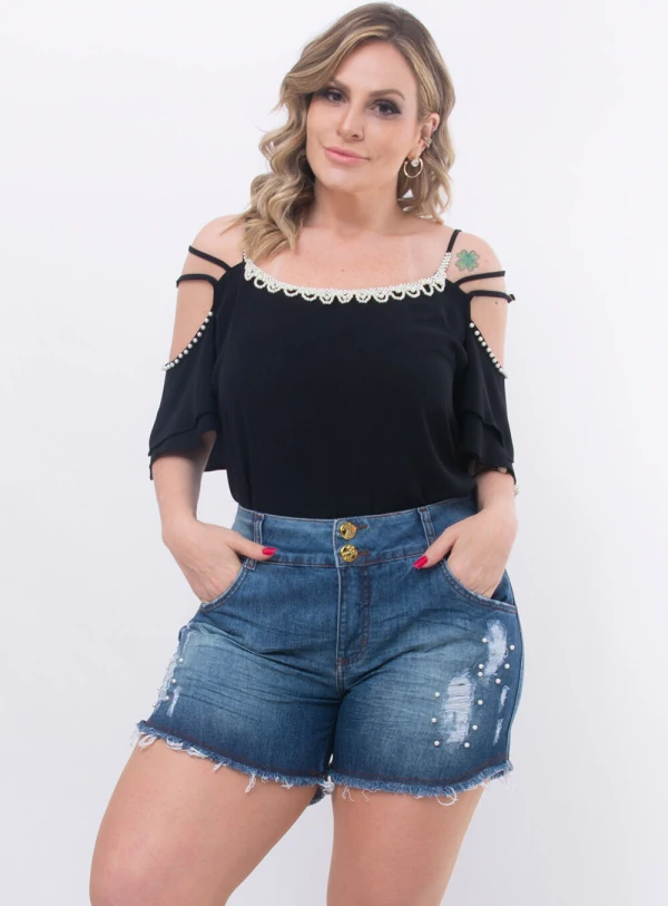 Blusa Plus Size Preta com Pérolas