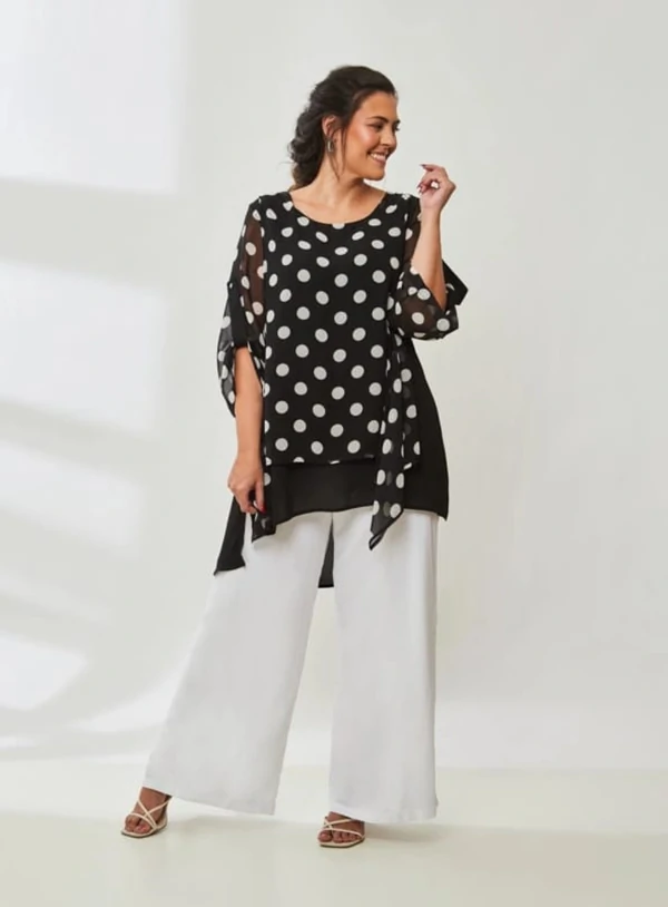 Bata Ampla em Poá Plus Size