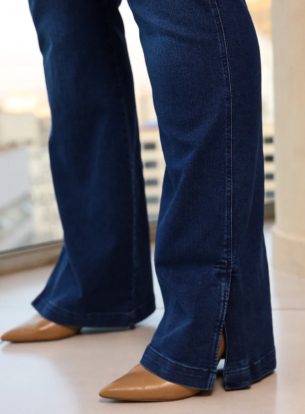 Calça Jeans Plus Size Cintura Alta com Ziper Lateral