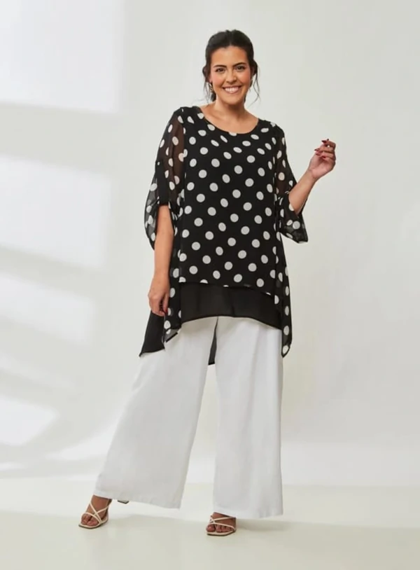Bata Ampla em Poá Plus Size