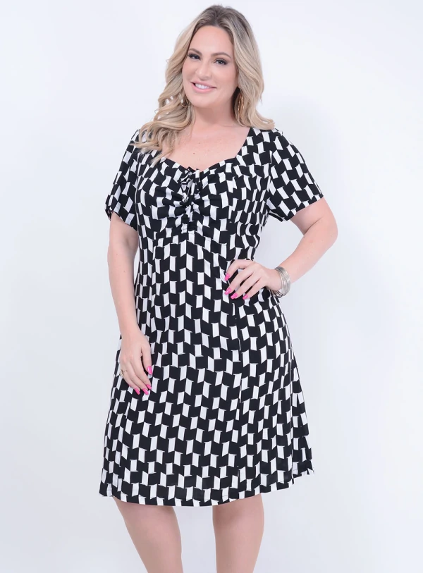 Vestido em Viscose com Detalhe Franzido no Decote e Amarração