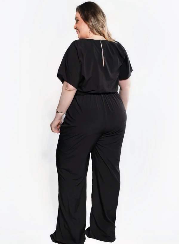 Macacão Longo Plus Size Transpassado