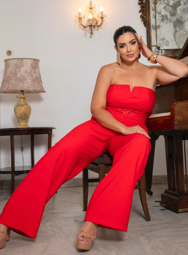 Macacão Plus Size Pantalona com Cinto Duplo e Alça Removível – Vermelho e Branco