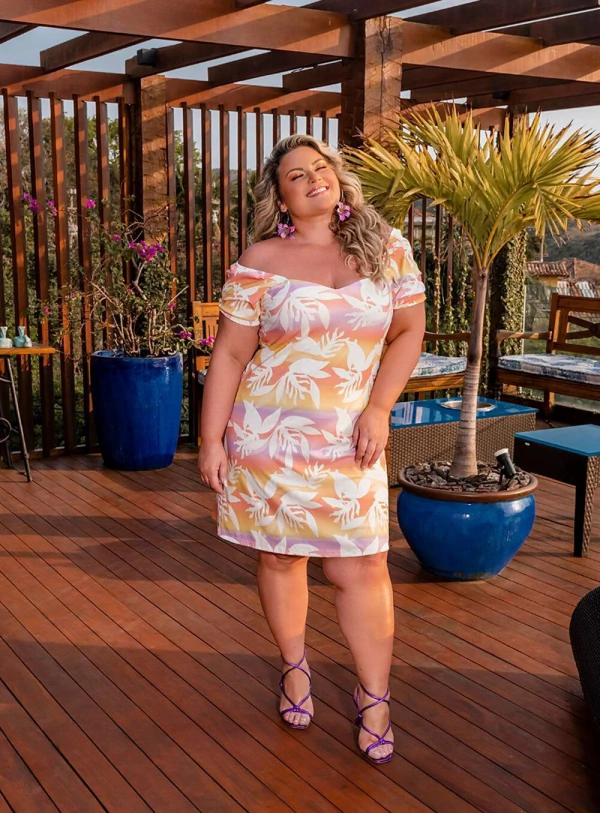 Vestido Plus Size Ombro a Ombro