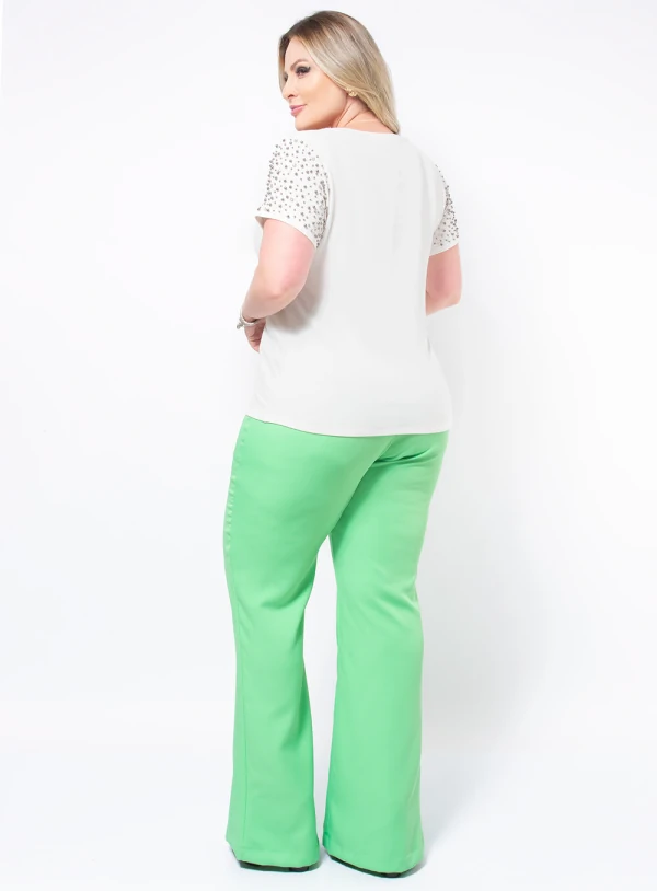 Blusa Plus Size Manga Bordada de Miçangas e Strass