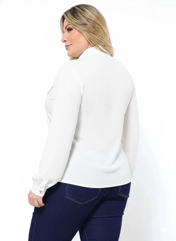 Camisa Plus Size com Gola de Laço em Crepe