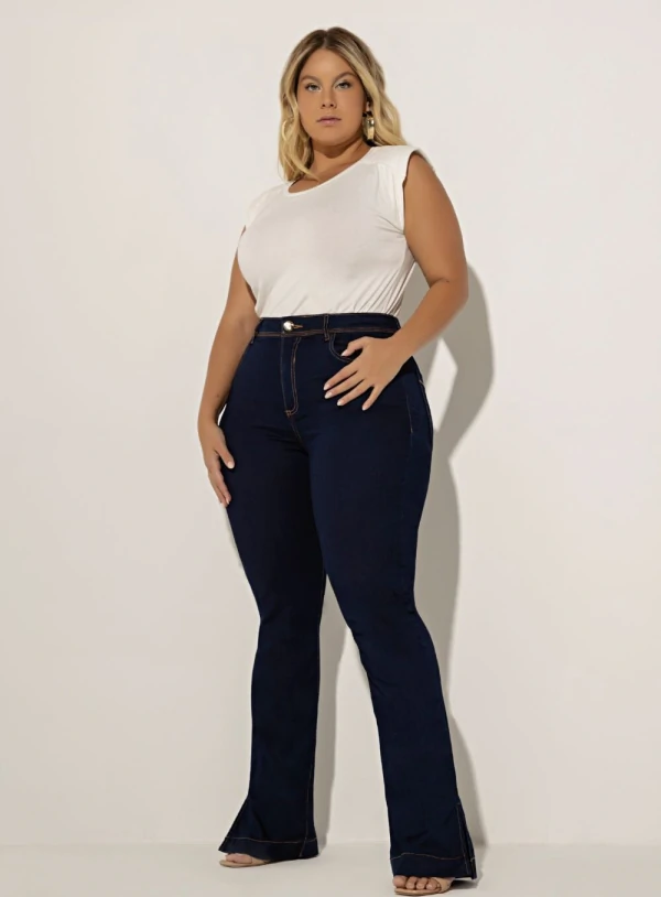 Calça Boot Cut Plus Size com Fenda em Malha Jeans Denim