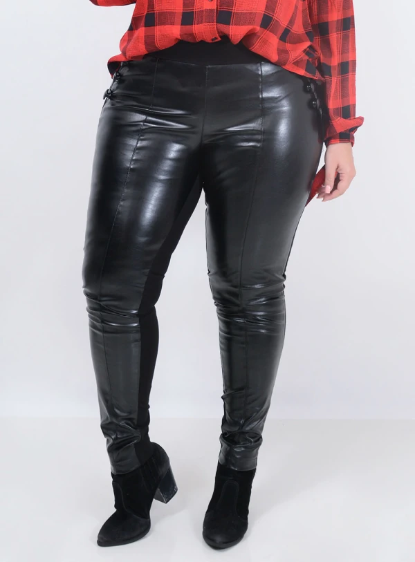 Calça PU Botões Plus Size