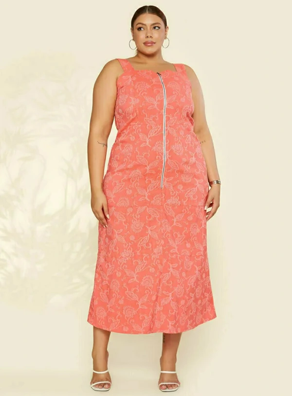 Vestido Plus Size Midi Jacquard Estampado com Zíper Frontal