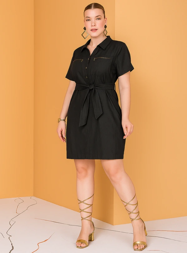 Vestido Curto Plus Size com Zíper