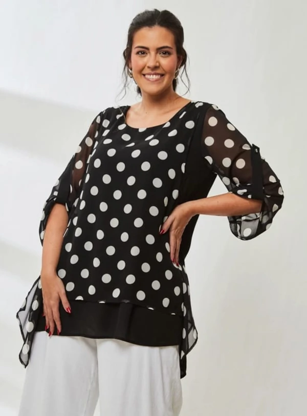 Bata Ampla em Poá Plus Size