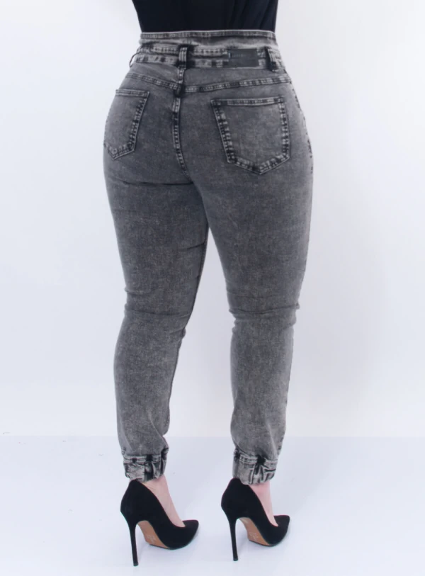 Calça Plus Size Jeans Recortes