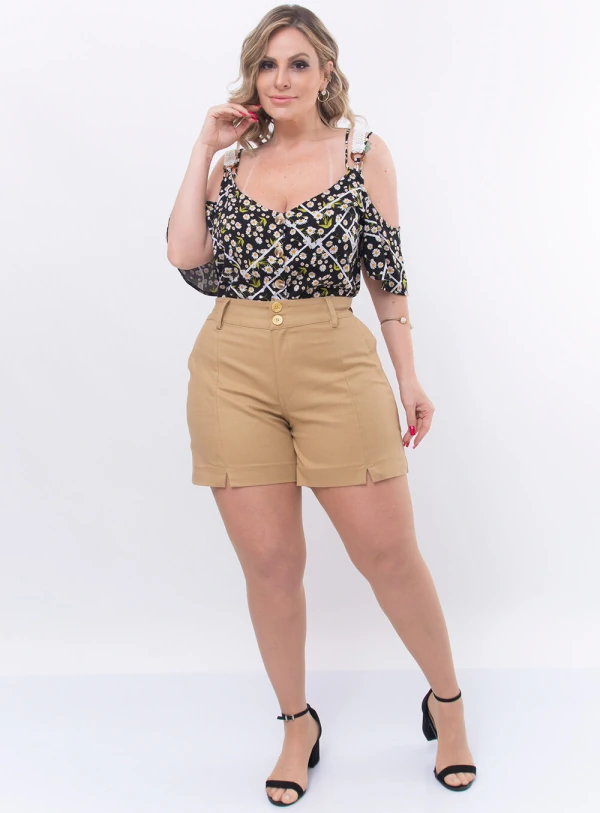 Blusa Plus Size Detalhe em Renda Floral