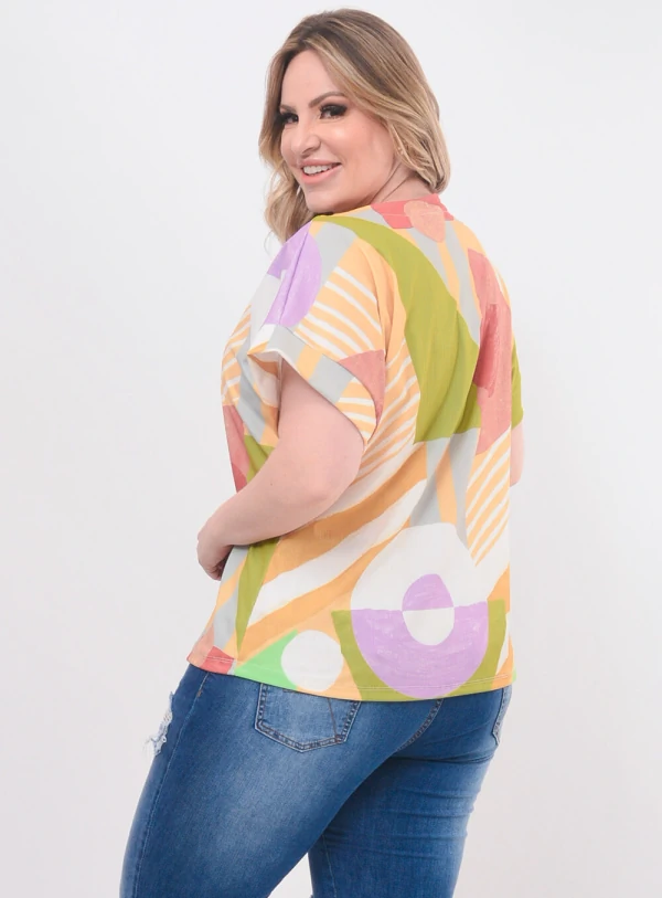 Blusa Plus Size Abstrata