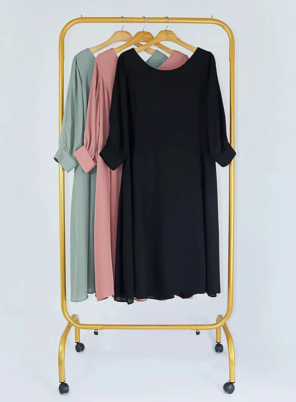 Vestido em Malha Crepe Plus Size Meia Manga com Forro