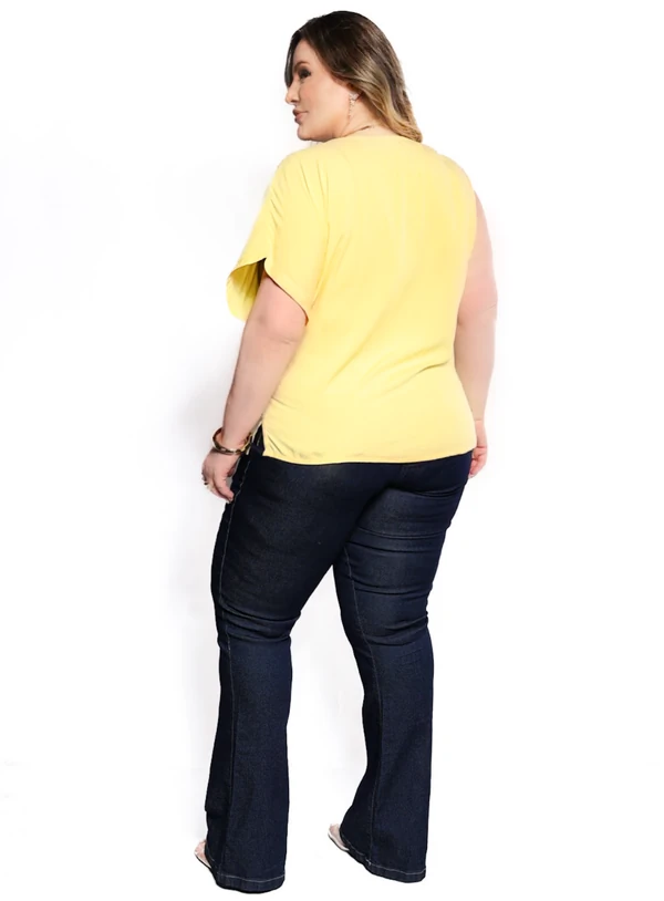 Blusa Assimétrica Plus Size em Viscose com Bijouteria