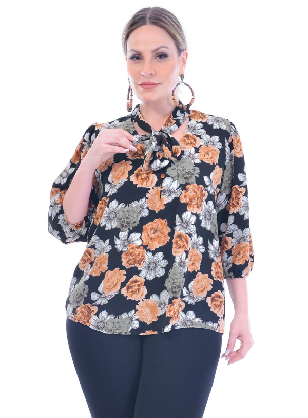 Blusa Plus Size Floral