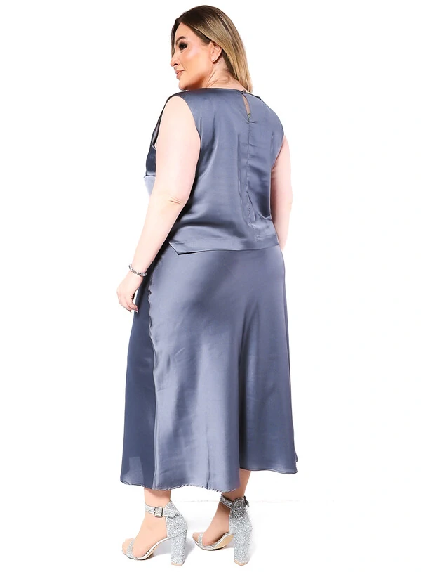 Regata Plus Size Evasê em Cetim