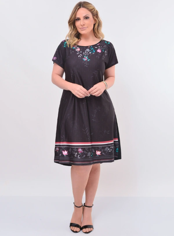 Vestido Curto Plus Size Floral
