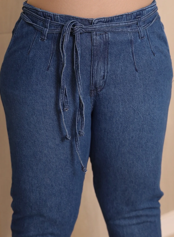 Calça Cenoura Plus Size com Dois Cintos