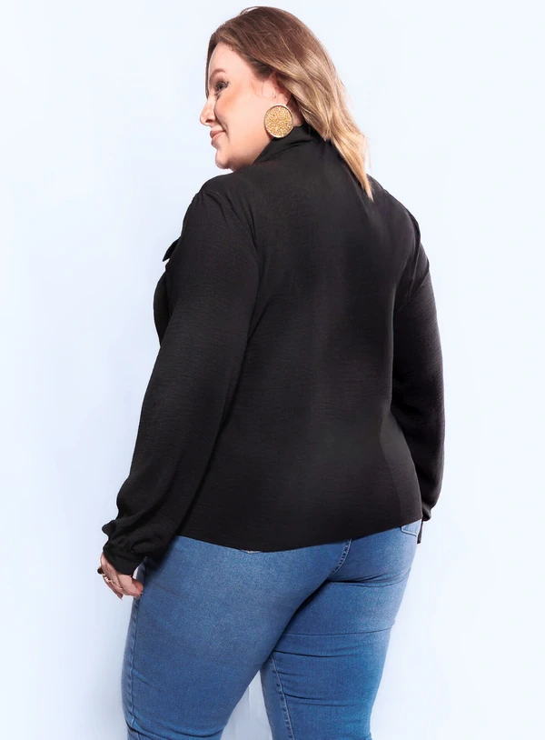 Camisa Plus Size com Gola de Laço em Crepe