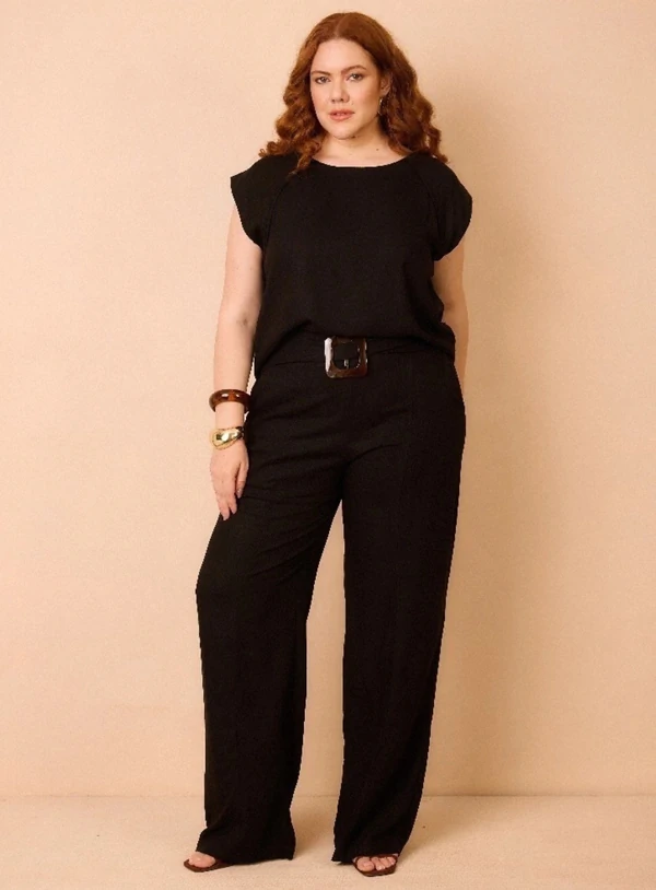 Conjunto Preto Plus Size Pantalona com Cinto e Blusa Manga Japonesa