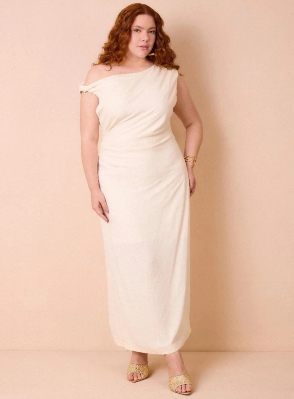 Vestido Longo Bege Plus Size Ombro Único Fluido em Viscolinho