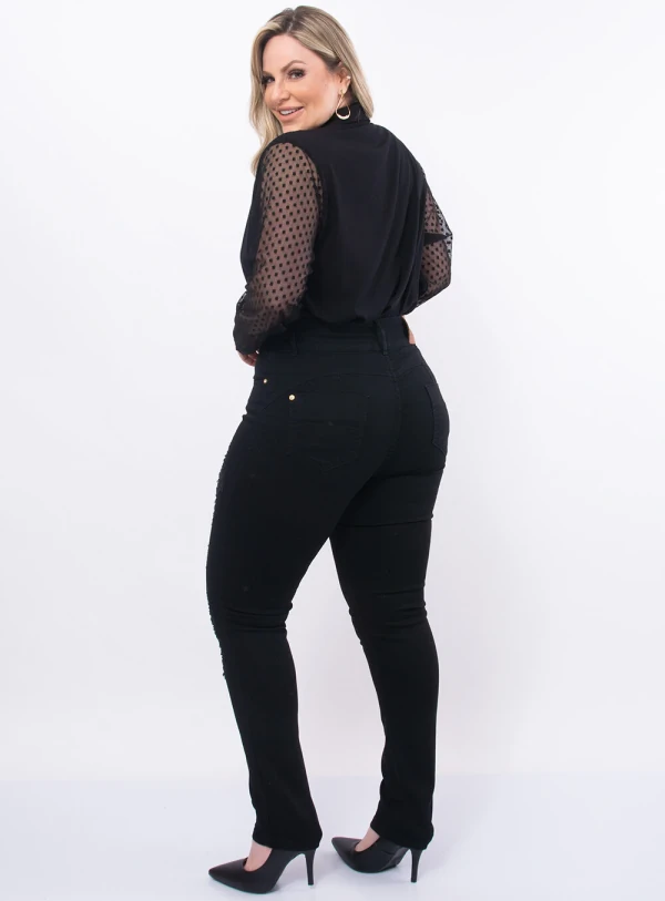 Calça Plus Size Jeans com Puídos