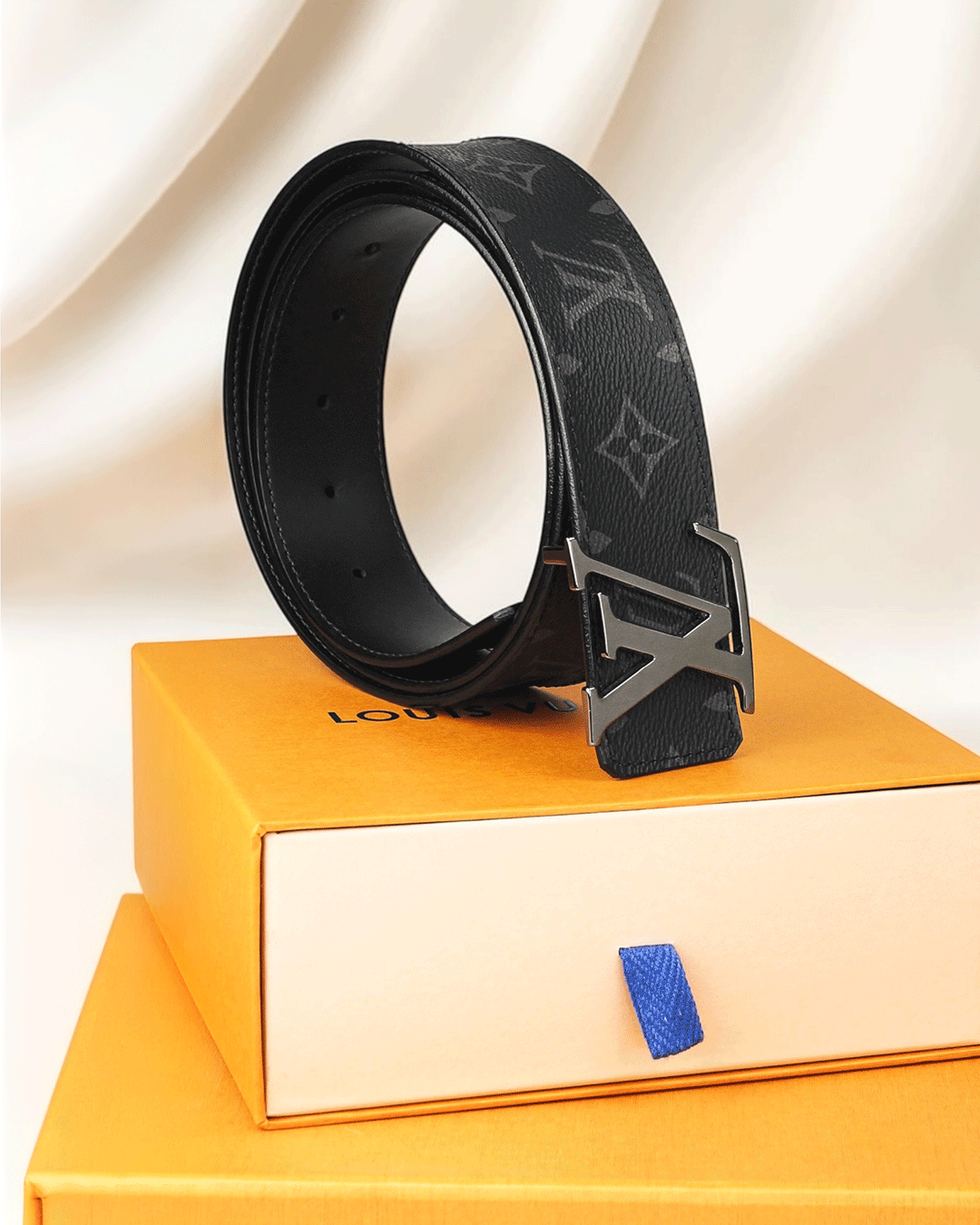 Foto Cinto Louis Vuitton Reversível Monogram Eclipse