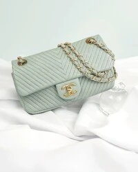 Bolsa Chanel Clássica Chevron Média Verde Pastel