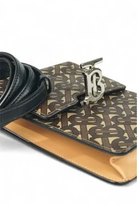 Bolsa Burberry Robin TB Monogram Crossbody