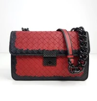 Bolsa Bottega Veneta Olimpia Intrecciato Vermelho/Preto