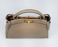 Bolsa Fendi Peekaboo Small Cinza