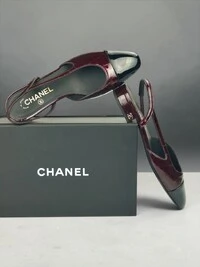 Chanel Crocodile Embossed Patent Leather Cap-Toe Slingback