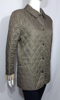 Jaqueta Burberry Matelassê Impermeável Caqui