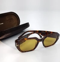 Óculos de Sol Tom Ford Veronique Retangular Marrom