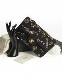 Bolsa Chanel Classic Medium Embellished Double Flap Preta