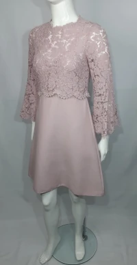 Vestido Valentino com Renda Rosa