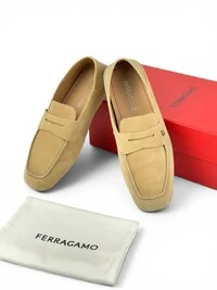 Mocassim Ferragamo Gancini Buckle Suede