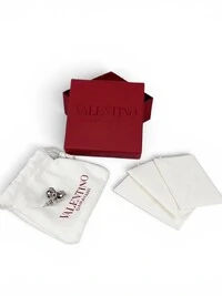 Brinco Valentino VLogo Round Stud Prata