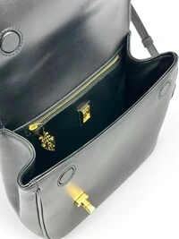 Bolsa Gucci Equestrian Saddle Crossbody Preta