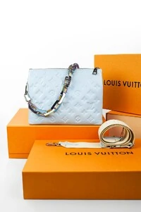 Bolsa Louis Vuitton Coussin PM Azul Claro