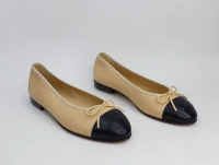 Sapatilha Chanel Bicolor Bege com Preto