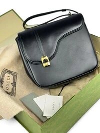 Bolsa Gucci Equestrian Saddle Crossbody Preta