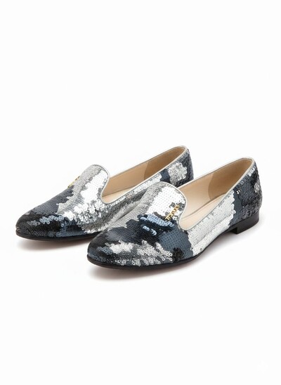 Foto Sapatilha Prada Paetê Prateada com Preto