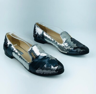 FotoSapatilha Prada Paetê Prateada com Preto