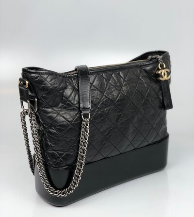 FotoBolsa Chanel Gabrielle Aged Calfskin Medium Preta