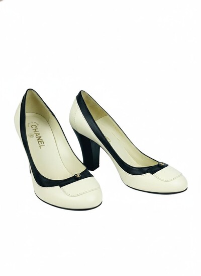 Foto Sapato Chanel Creme Preto